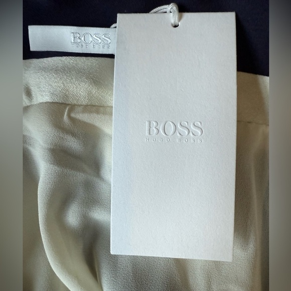 NWT Hugo Boss pleated diagonal stripe skirt. 4 - Picture 2 of 7